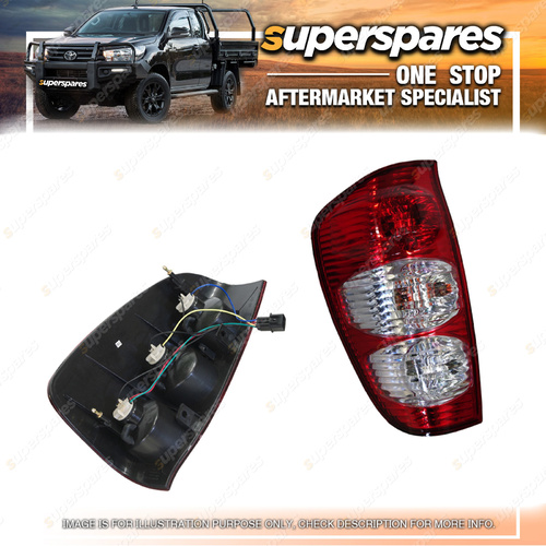 Superspares Left Hand Side Tail Light for Great Wall V200 V240 K2 2009-2011