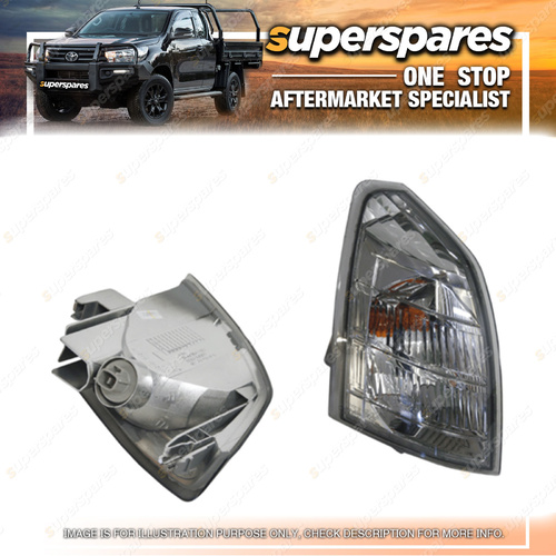 Superspares Right Corner Light for Nissan X Trail T30 10/2001-08/2007